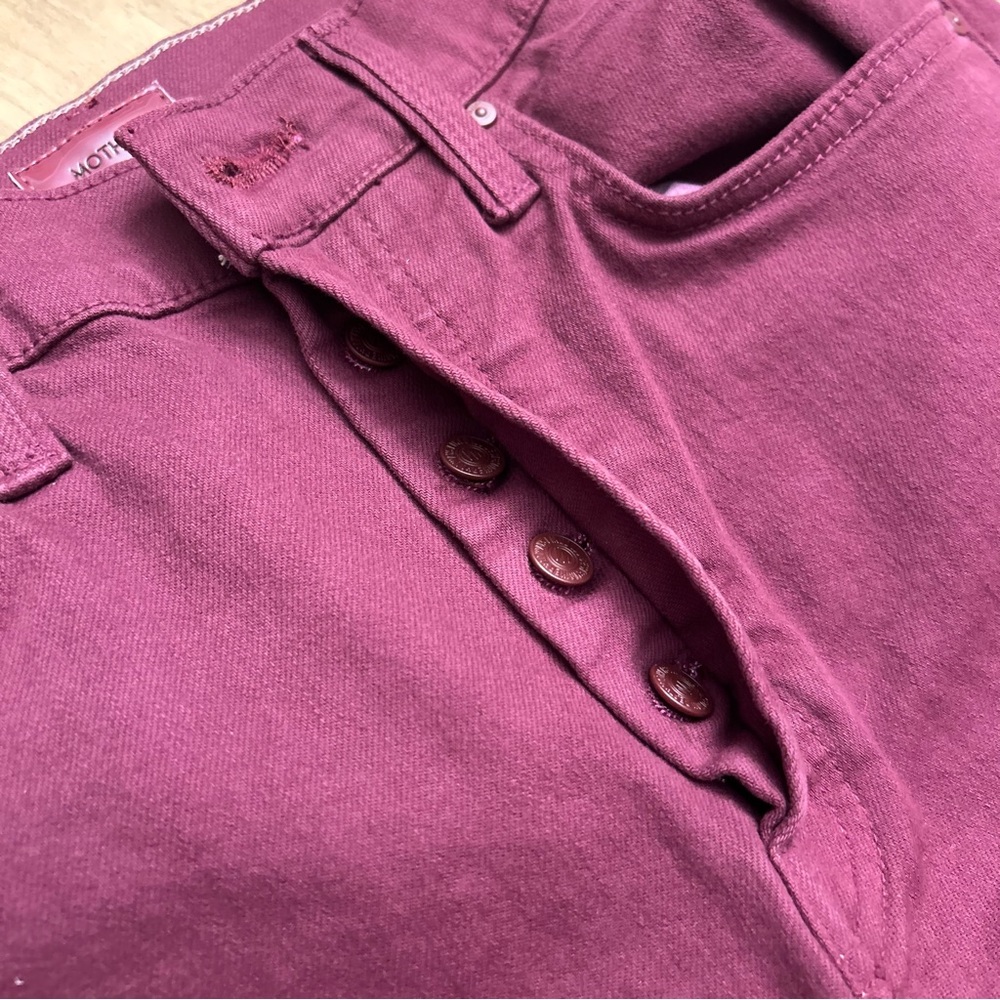 MOTHER THE TRIPPER ANKLE FRAY WASH:
BURGUNDY - Picture 5 of 10